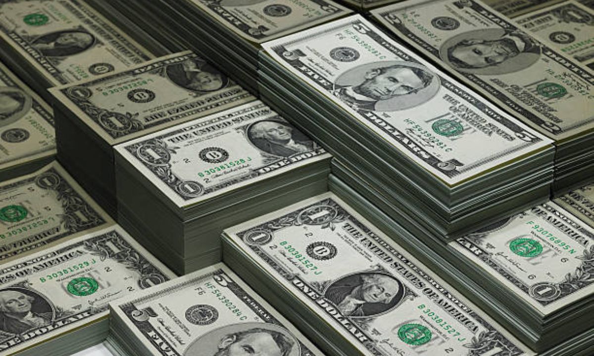Currency Exchange Rates Today: USD, Yuan, and Riyal Increase